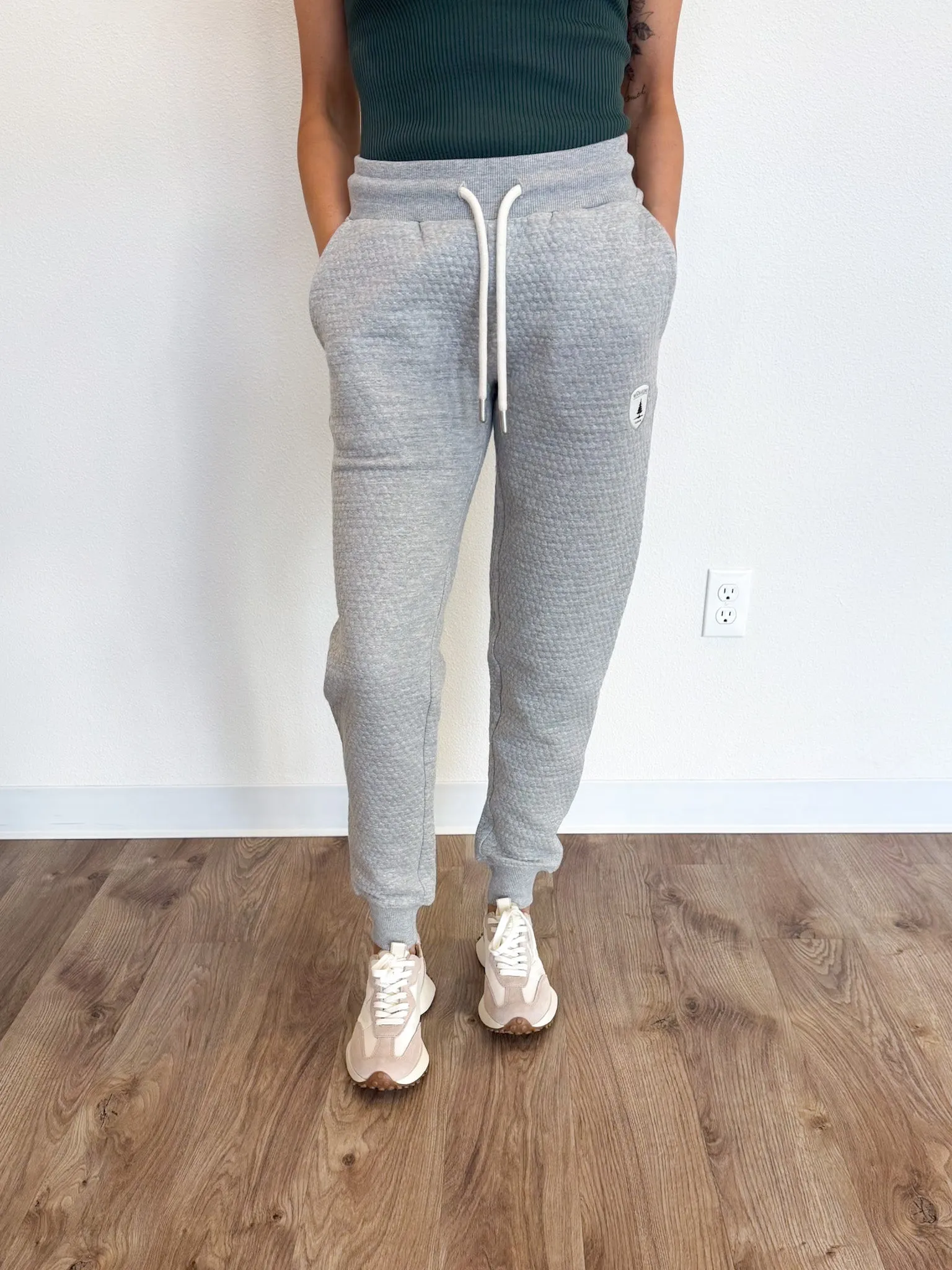 Alexia Hexagon Fleece Joggers in Light Heather Grey