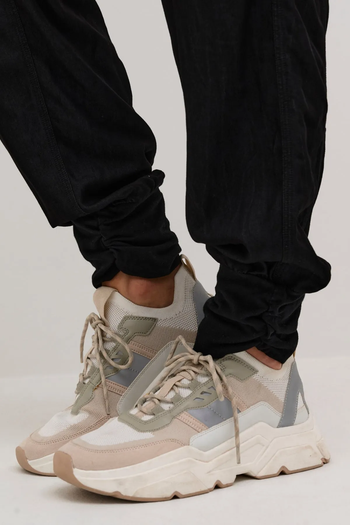 Line Woven Joggers
