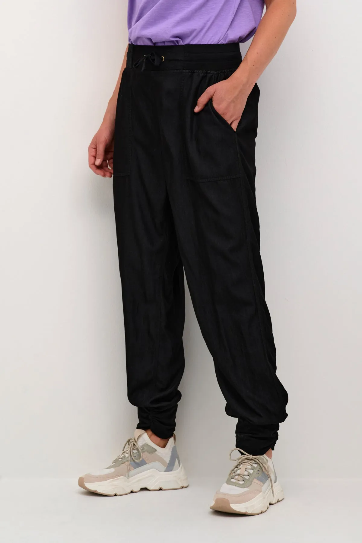Line Woven Joggers
