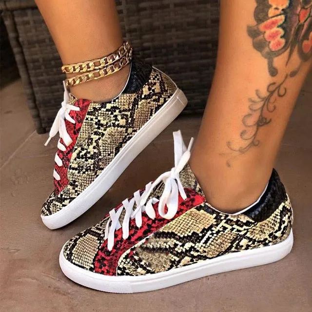 Size 38-43 Women Serpentine Prints PU Leather Vulcanized Shoes Lace up Female Sneakers Fashion Casual Platform Woman Flat Shoes