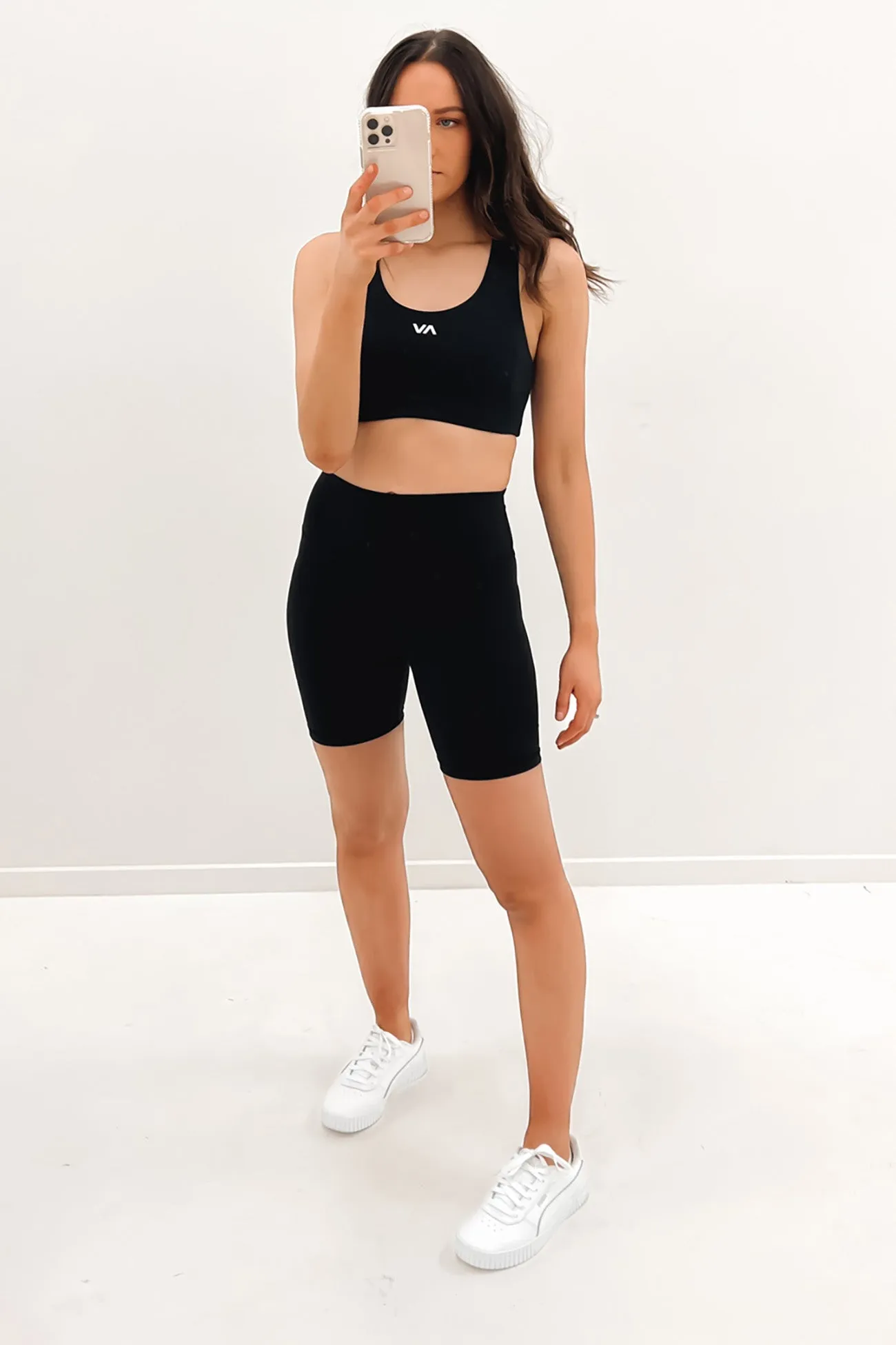 VA Essential Mid Support Bra Black