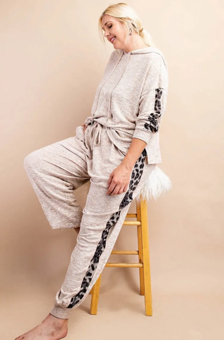 Wild Dreams Leopard Loungewear Stripe Joggers (Plus)